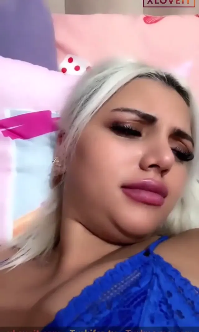 Tango Orina ifşa kaşar kızlar evde toplanıp yayın açmış — Canlı Yayınlar · sahne 1