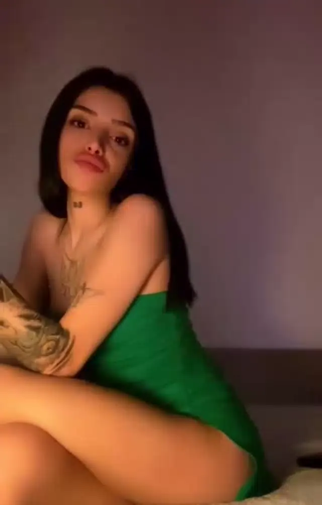 Tango Susu ifşa dövmeli kızdan yayın seyret — Bedava Porno · sahne 1