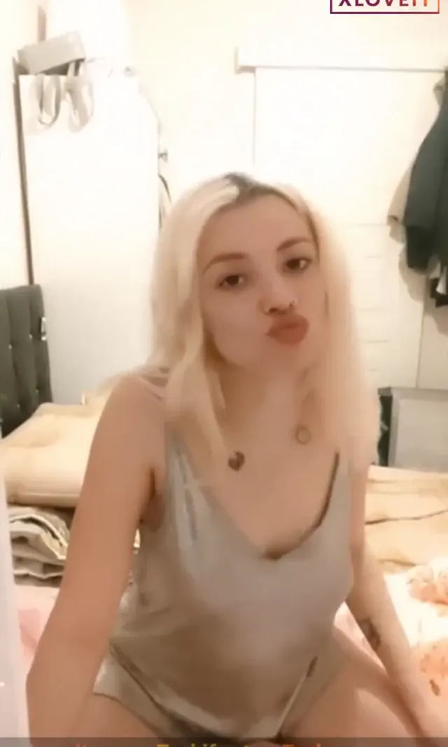 Tango Zuzu ifşa Yatağında nude yayın yaptı — Tango Zuzu — Canlı Yayınlar · sahne 2