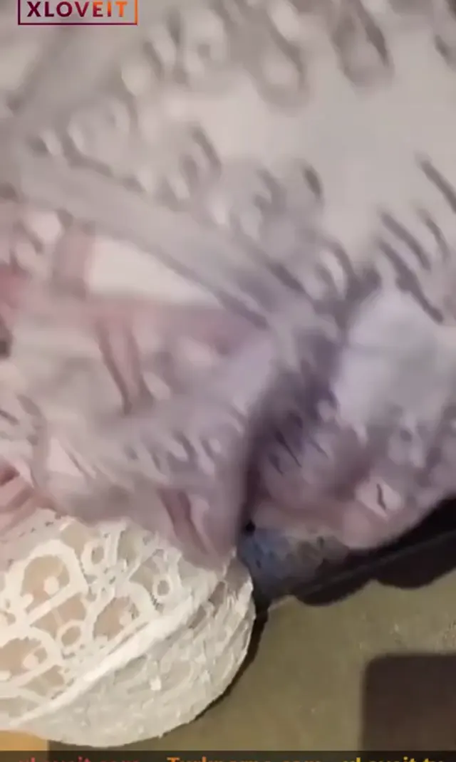 Türbanlı sakso yüzük takıp kullandı kızı — Amatör Porno · sahne 3