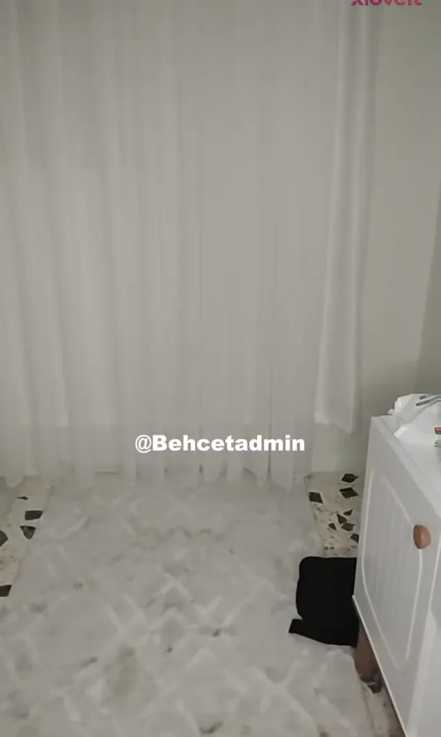Türbanlı Selin ifşa Nude yayın yapıp sakso çekti — Selin — Canlı Yayınlar · sahne 2