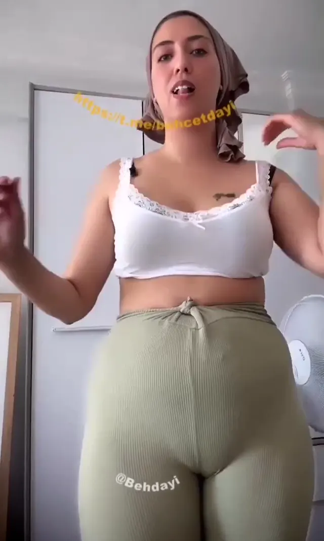 Türbanlı Yağmur ifşa Sexy hatunun yayınını seyret — Türbanlı Yağmur — Canlı Yayınlar · sahne 2