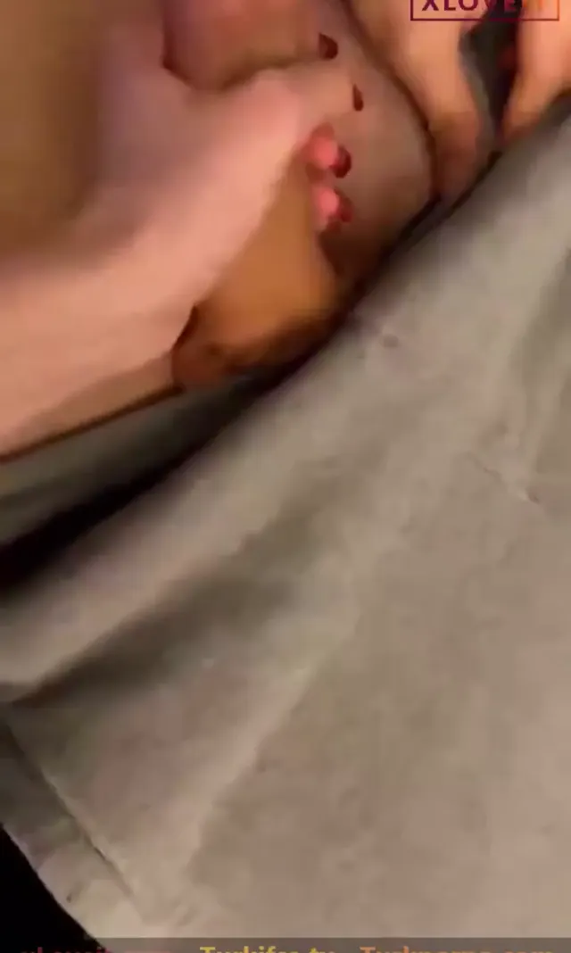 Canlı Sex Toprak Yaprak 1 erkek kalabalık ev — Yaprak Toprak — Konulu Porno · sahne 3