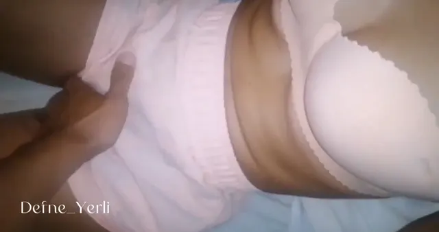 Türk olgun Defne amını yalatıp domaldı — Amatör Porno · sahne 1