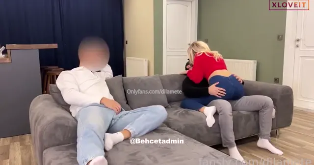 Türk Porno HD Dila Mete Kocasının yanında yabancıyla sevişti — DilaMete — Konulu Porno · sahne 1