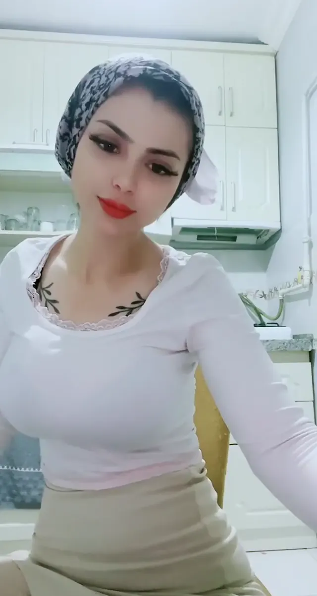 Türk Türbanlı ifşa Ponçik özlem video Part 2 — Ponçik Özlem — Canlı Yayınlar · sahne 2