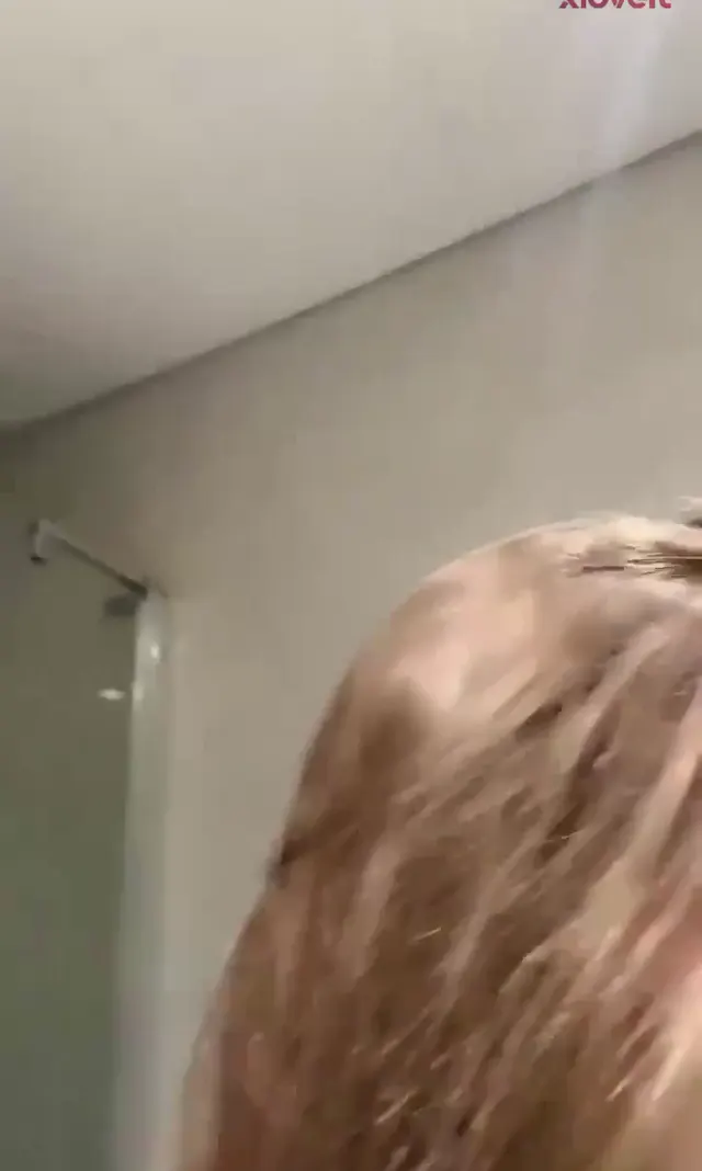 Tusem ifşa HD Kocaman götüyle banyoda twerk attı — Tango Tusem — Canlı Yayınlar · sahne 3
