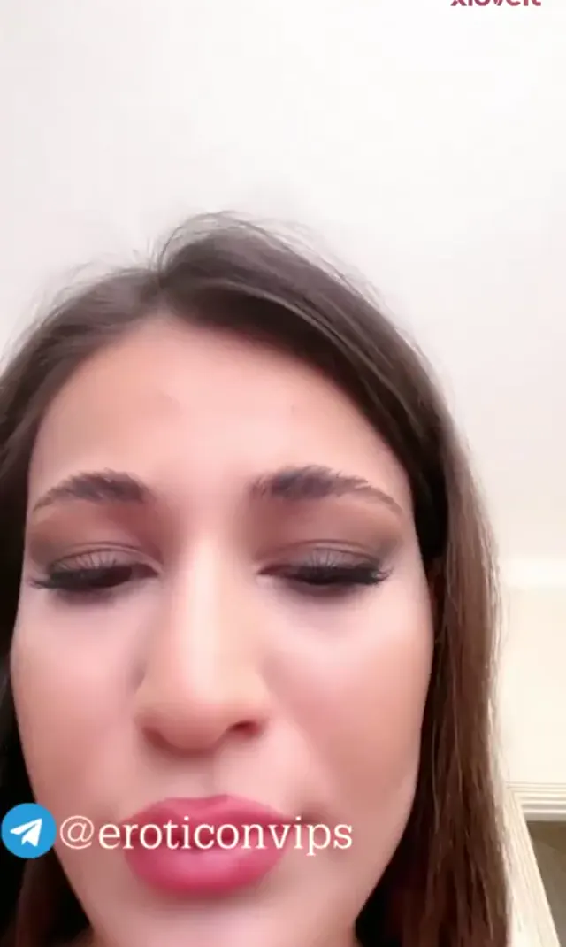 Zeynep ifşa Ateşli yayıncıdan nude video — Tango Zeynep — Canlı Yayınlar · sahne 2