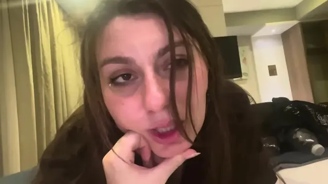 Aleyna Karakas Youtube Katil Ifsa Vlog Otelde Beraberiz Sohbet Muhabbet Part 1 — Aleyna Karakaş
