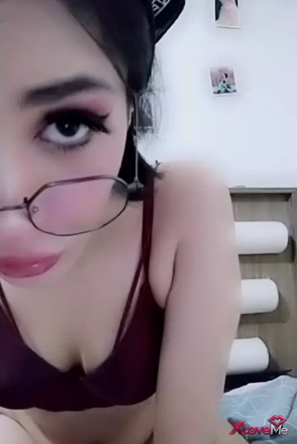 Tango Yayınları — Asyakul ifşa Gözlüklü çıtırın amcık parmaklaması