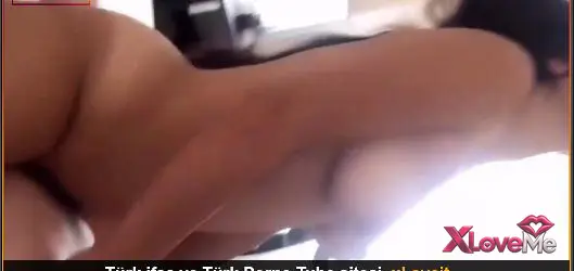 Genç pornosu zevkten uçuyor izmirli