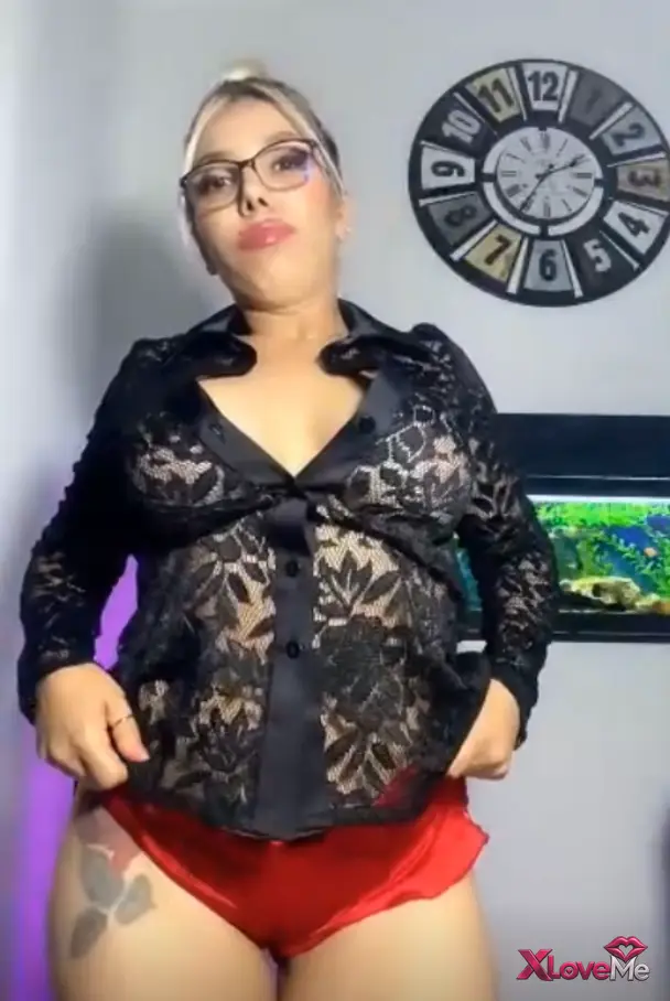 Tango Yayınları — Hera Lady ifşa Koca memeli olgundan nude yayın seyret