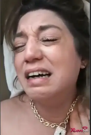 Olgun Sikiş — Kadın acıdan ağlıyor ama durmadan sikmeye devam