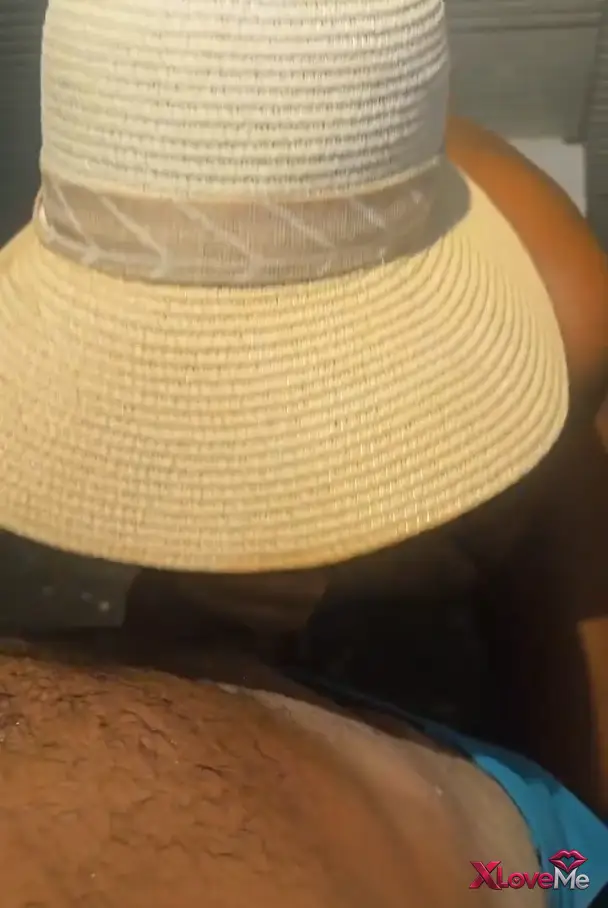 Otel Kaçamağı — Outdoor Porno Tatilde tuvalette eşinin azına verdi — Outdoor