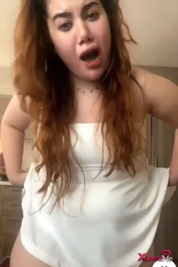 Reklamsız Porno — Sarı Melek ifşa Dombili kızdan gündüz yayını