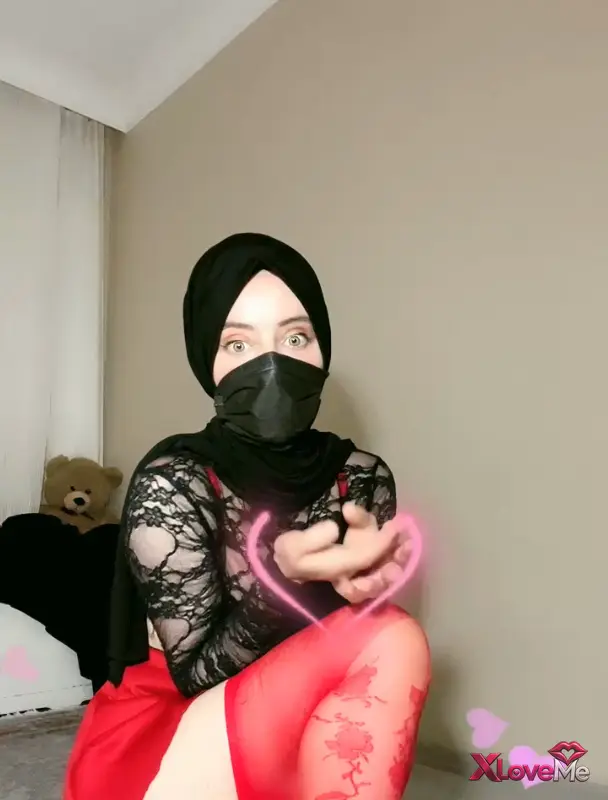 Tango Yayınları — Türbanlı Boncuk ifşa Çok sağlam fiziği var — Türbanlı Boncuk