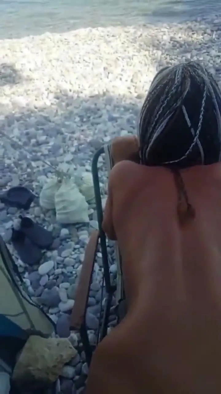 Büyük yarrağıyla evin bahçesinde anal sikti — Amatör Porno