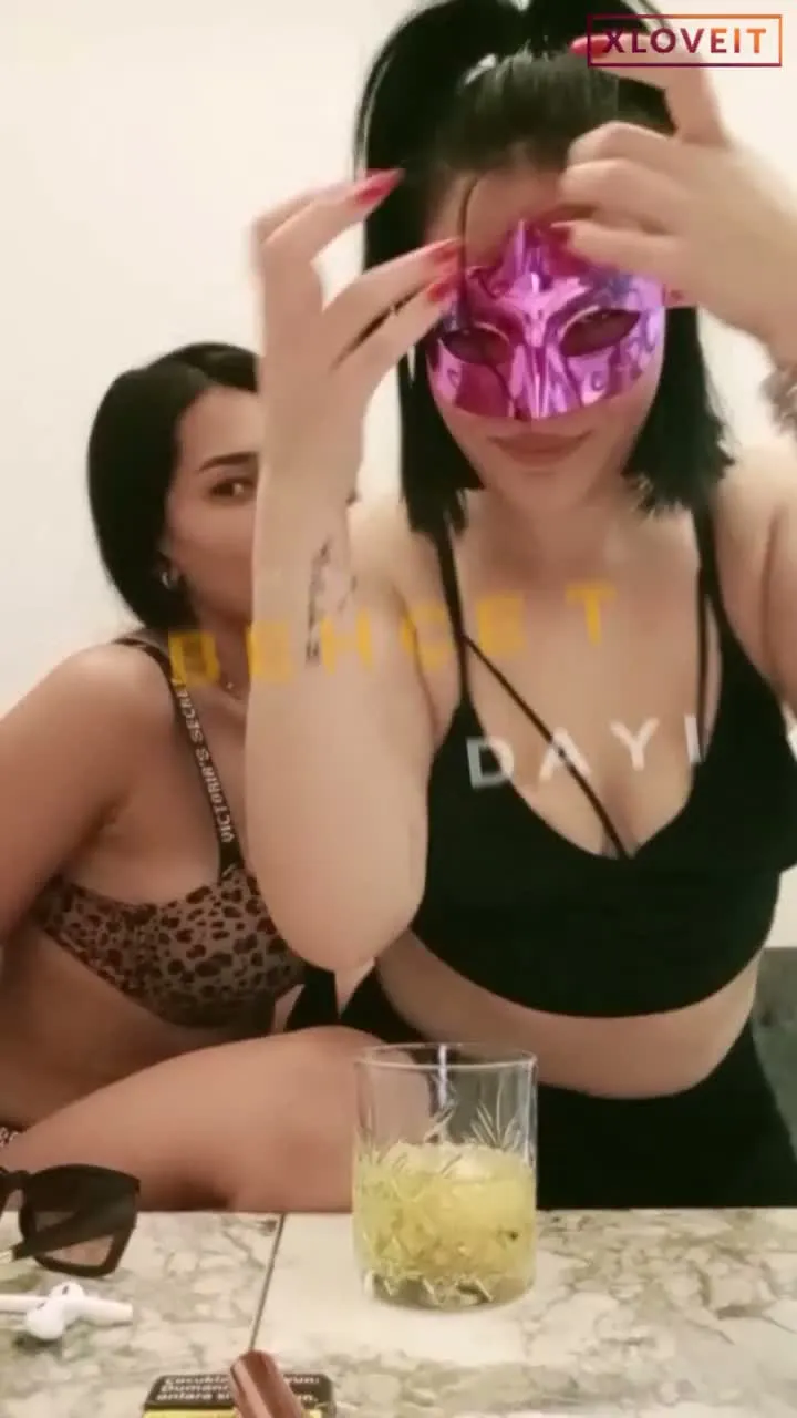 Evil Quuen ifşa Nil ile birbirlerini tokatladı — Tango Nil Queen — Canlı Yayınlar