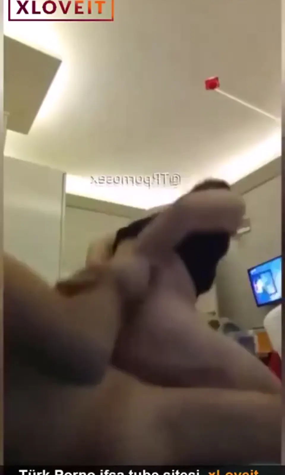 Kadın sikilirken delirdi — Amatör Porno