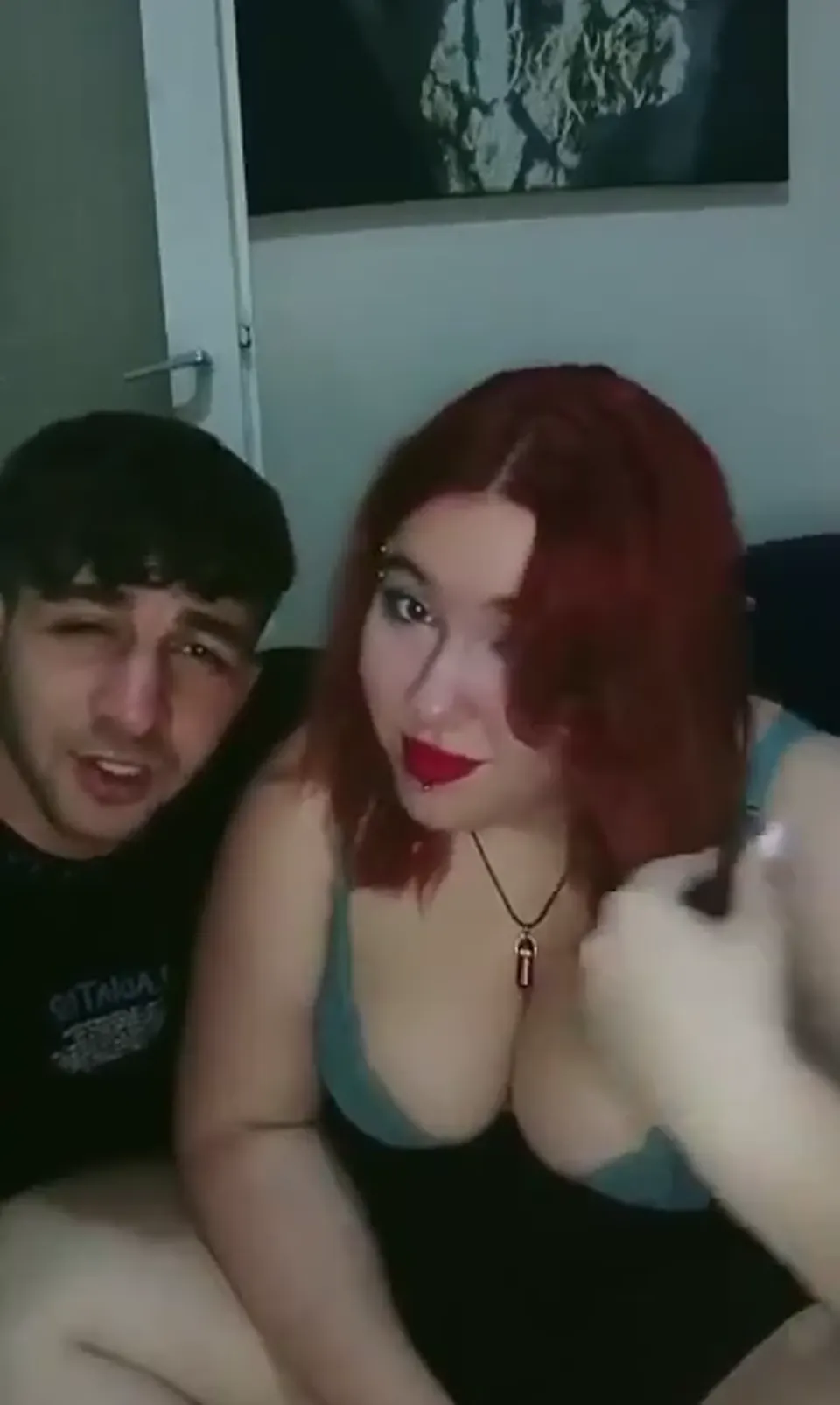 Tango Pisicik ifşa Şişman kızla Keko sevgilisini seyret — Tango Pisicik — Canlı Yayınlar