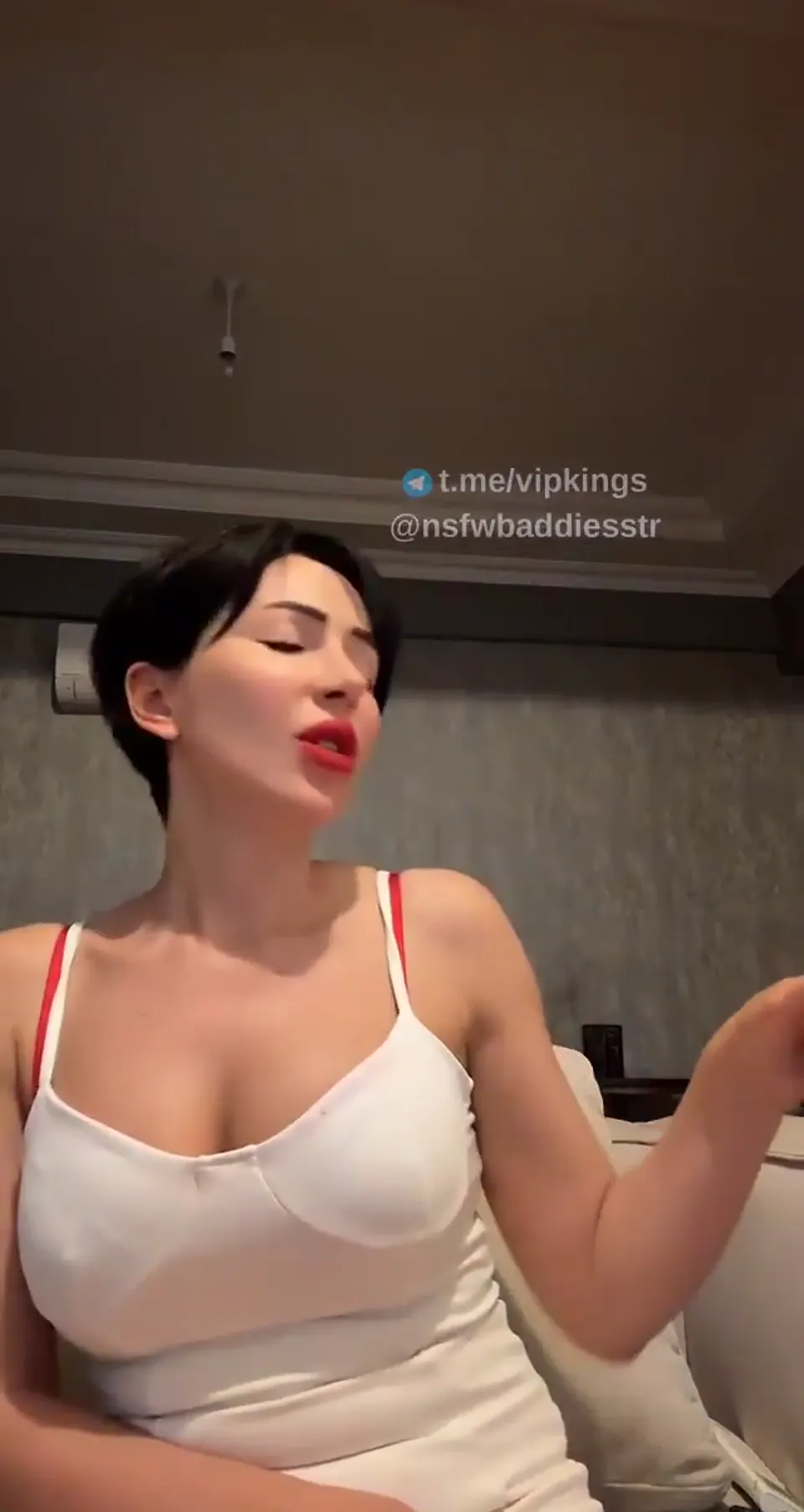 Tiktok Melis ifşa Büük göğüslüden yayın seyret — Melis — Canlı Yayınlar