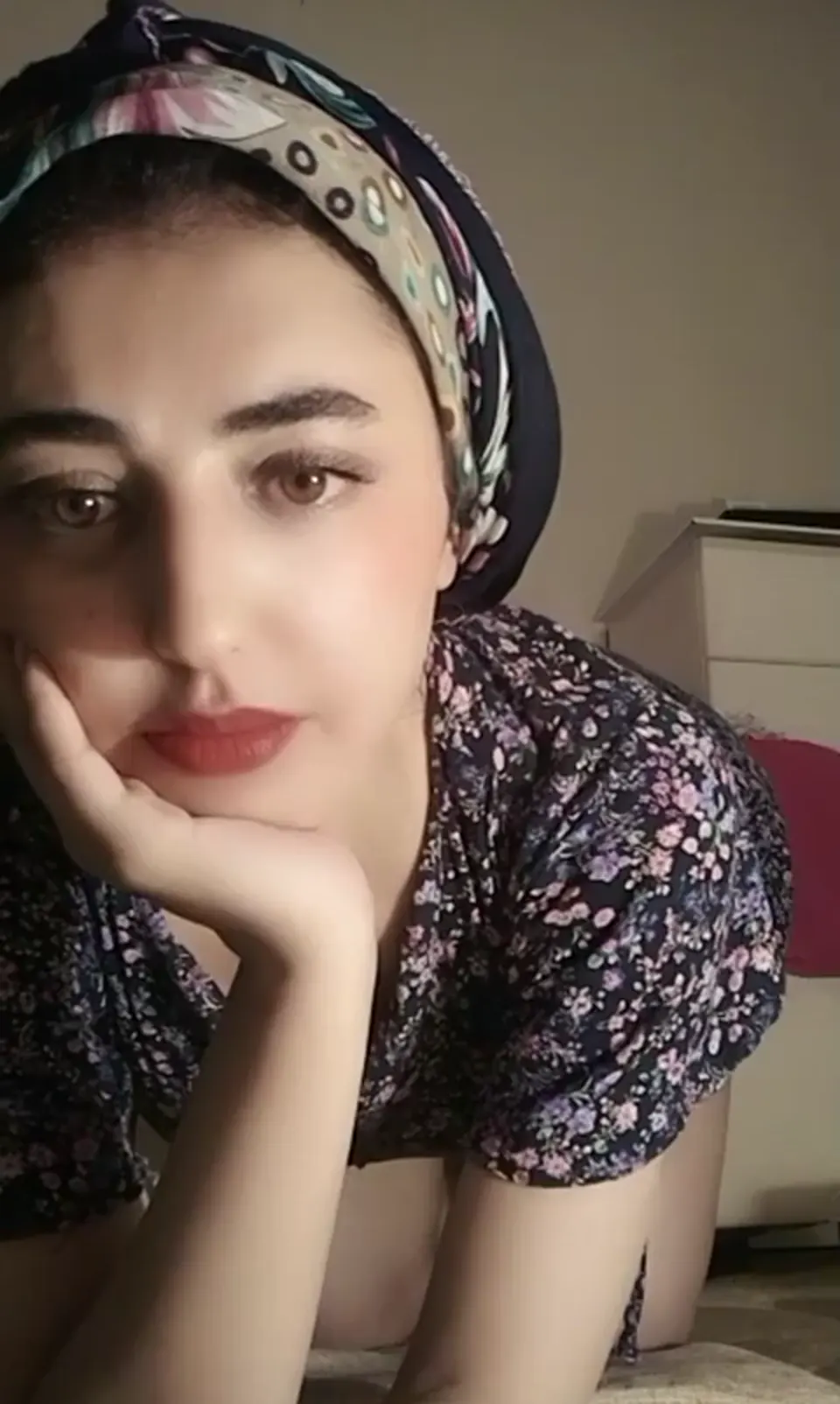 Türbanlı Melek ifşa tatlı kızın uzun canlı yayını — Melek — Canlı Yayınlar